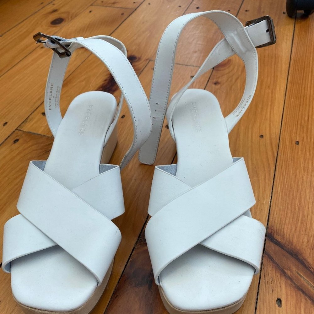 Everlane White Wooden sandals Size 8